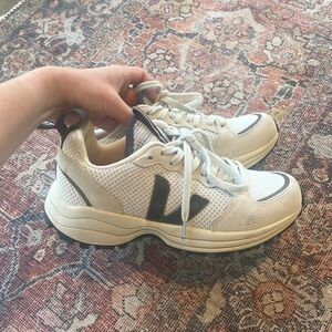 Veja Venturi Hexamesh Sneakers